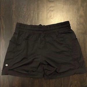 Lululemon spring break away ll short
